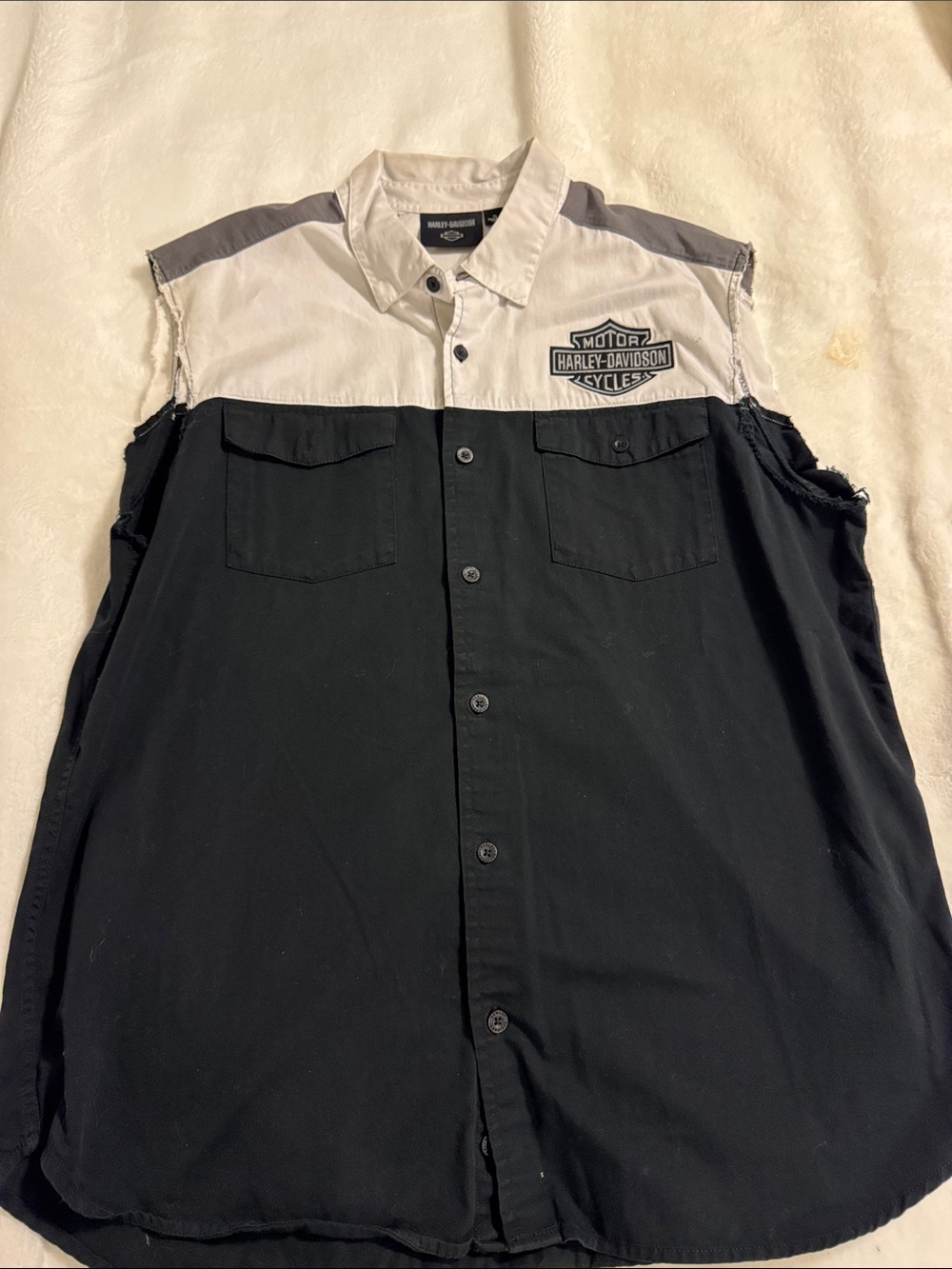 Men’s Harley-Davidson Black and White Sleeveless Button-Down Shirt, Sz XL